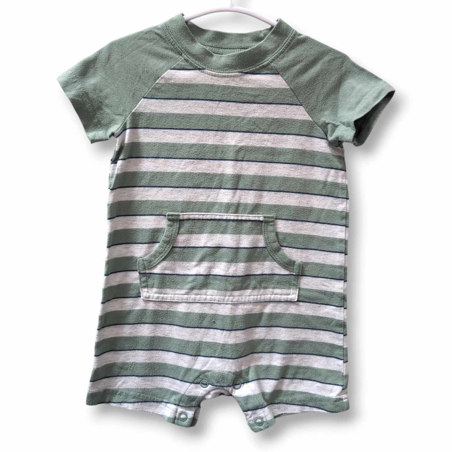 Carters 6-9M Romper (some piling)